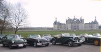 Cliquez ici pour voir l'image en plus grand format, Chateau de Chambord avec des MG devant. Photo Bernard Knapp